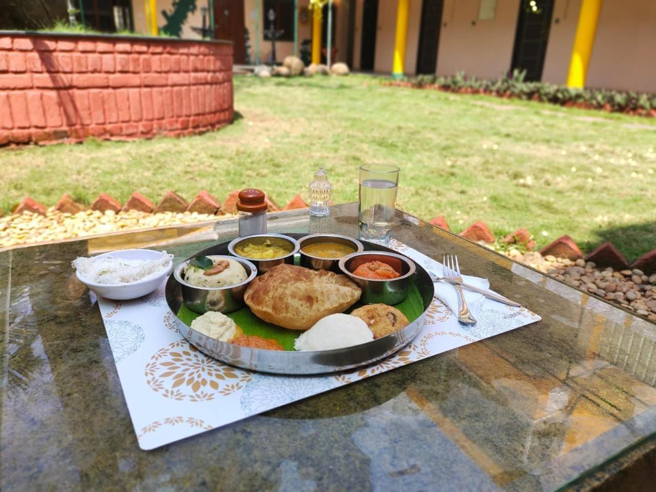 فندق La Courtyard بونديتْشيري المظهر الخارجي الصورة