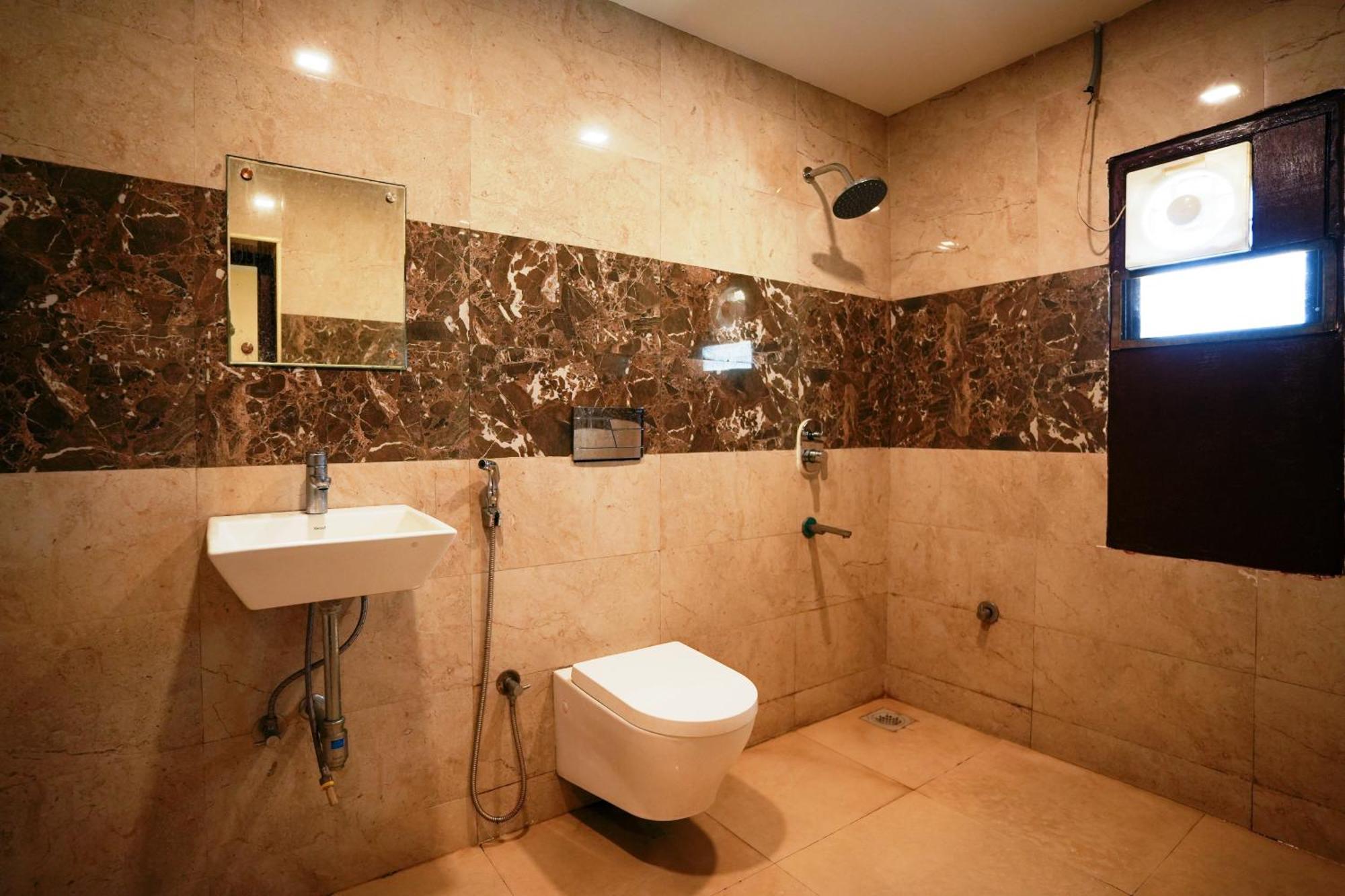 فندق La Courtyard بونديتْشيري المظهر الخارجي الصورة